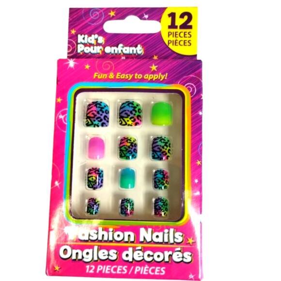 Kid's Fashion Press on Nails and Cosmetic Bag - Picture 5 of 5